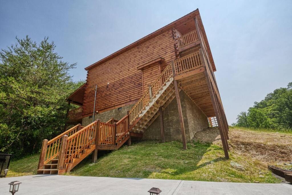 סביירוויל Adventure Retreat/Cabin/Pool+Hot Tub/Game Room+Theater מראה חיצוני תמונה