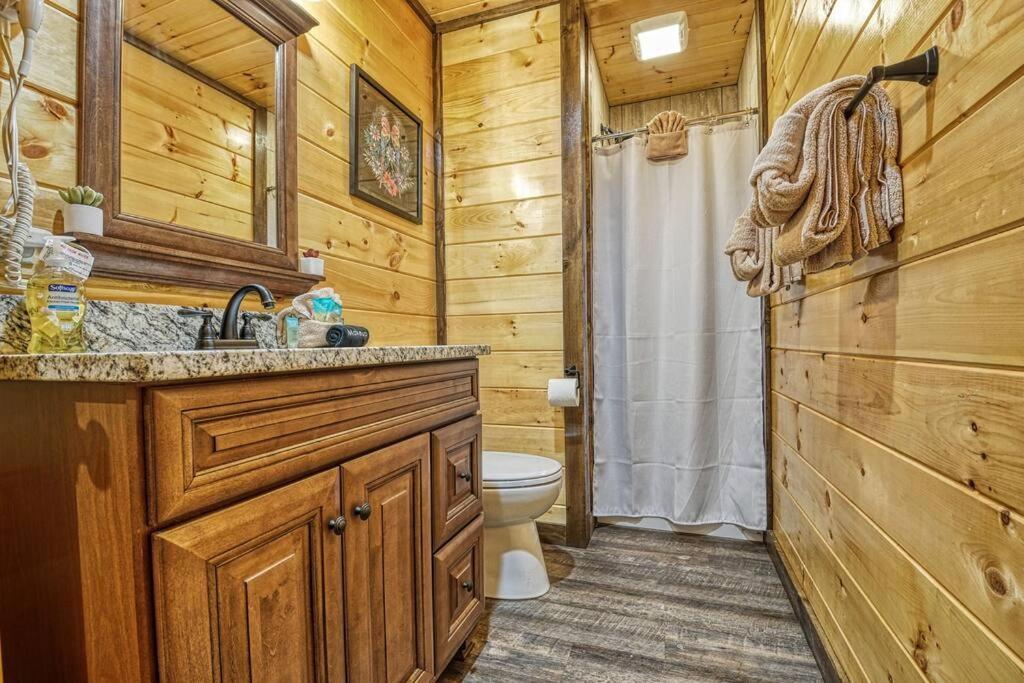 סביירוויל Adventure Retreat/Cabin/Pool+Hot Tub/Game Room+Theater מראה חיצוני תמונה
